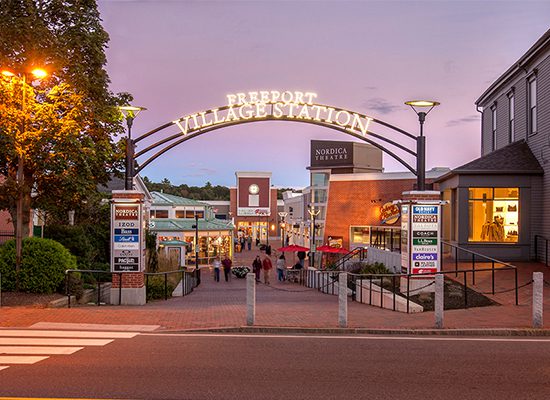Custom window treatments in Freeport